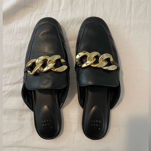 Flats with chain detail